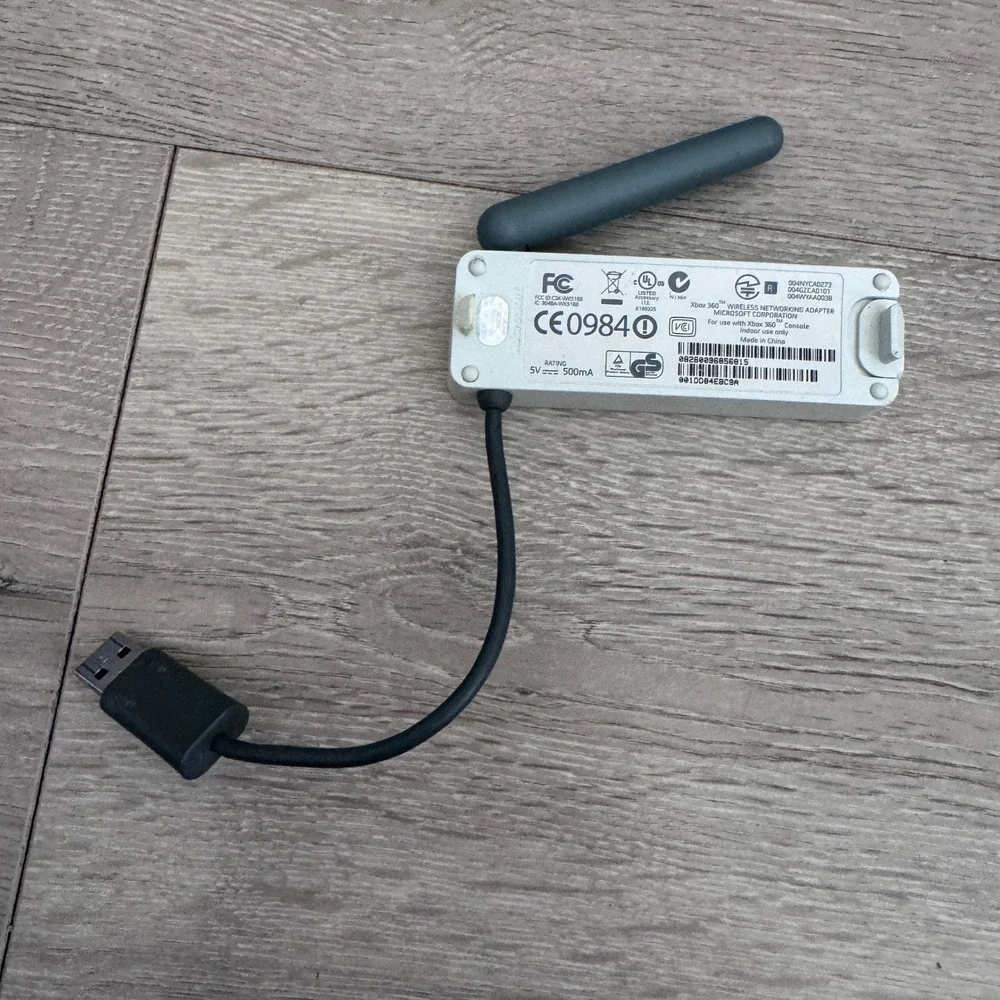 Microsoft Xbox 360 Wireless Networking Adapter MN-740 White USB Wi-Fi Antenna
